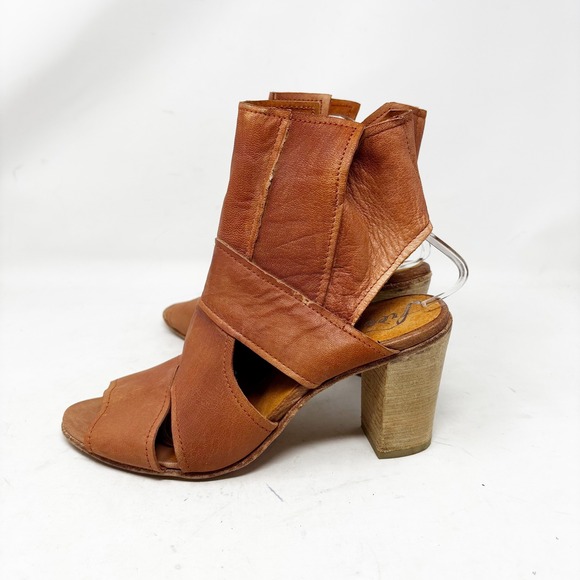 Free People Shoes - Free People Brown Booties‎ Size 39/9 Leather Peep Toe Heeled Cutout Zipper